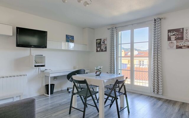 Nice 2 Room Apartment With Terrace - Vieux Nice