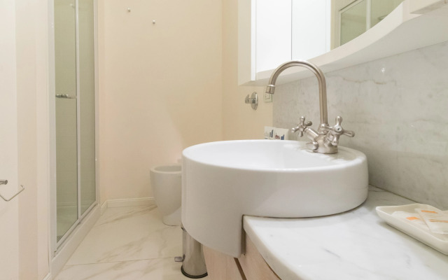 Italianway - Durini 23