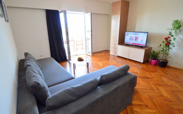 Apartment Rina Paros 41123