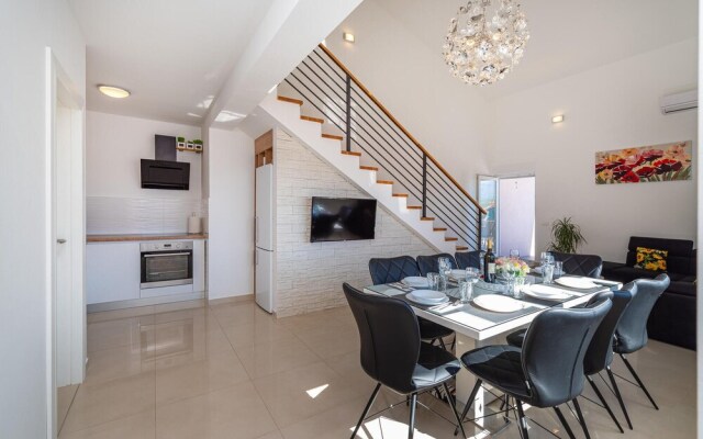 Stunning Home in Posedarje With 4 Bedrooms, Wifi and Outdoor Swimming Pool