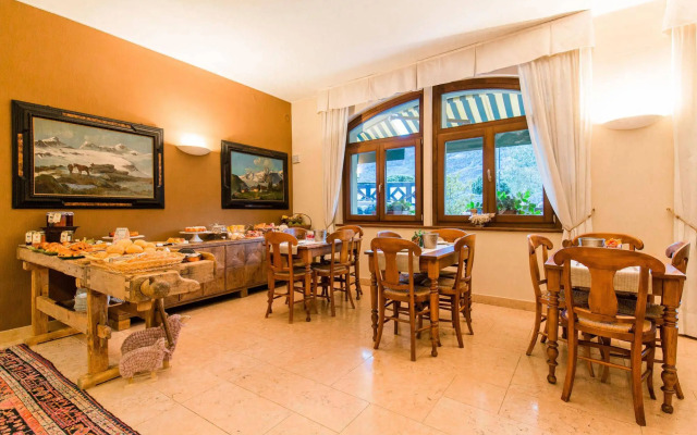 Paradise Hotel & Wellness