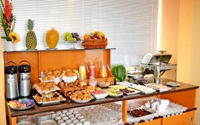 Hotel Tambo Real