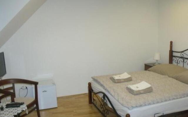 Guest House Tri Korunky