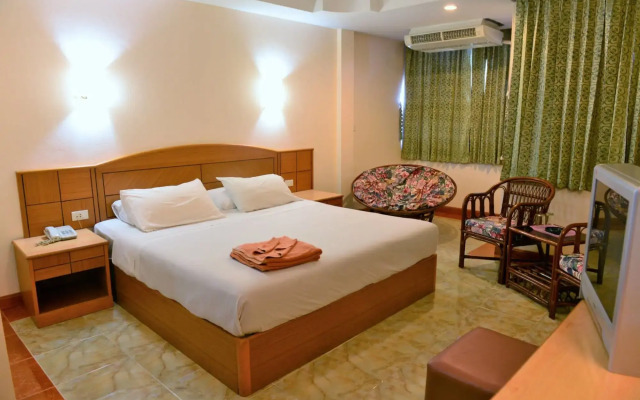 P72 Hotel Walking Street Pattaya