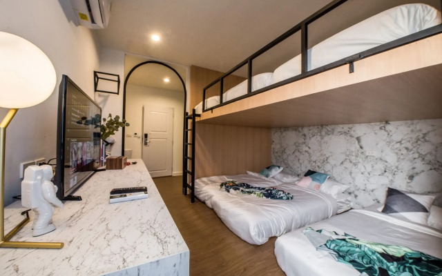 Theme Boutique Hotel