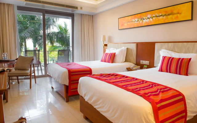 Sanya Seacube Holiday Hotel