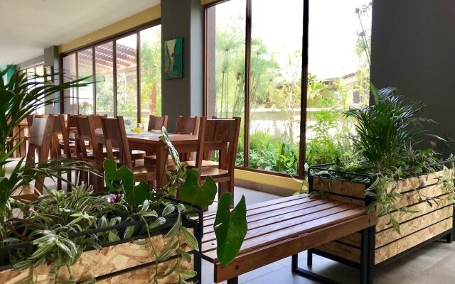 Ilalo Garden Hotel & Restaurant