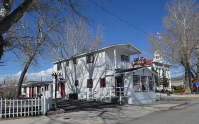 Silver Maple Inn