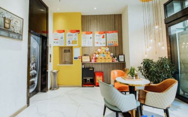 Yi Hu Hua Yuan Hotel