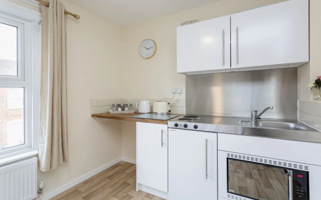 Blackberry - Stylish Self-contained Flats in Soton City Centre