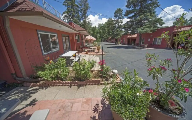 Rainbow Lodge and Inn