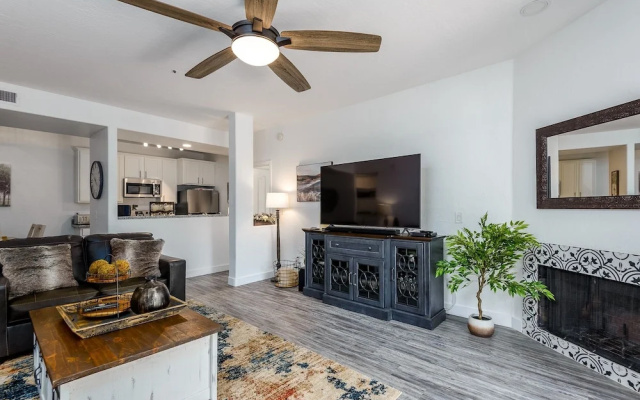 Villa Allison 2 Bedroom Condo by RedAwning