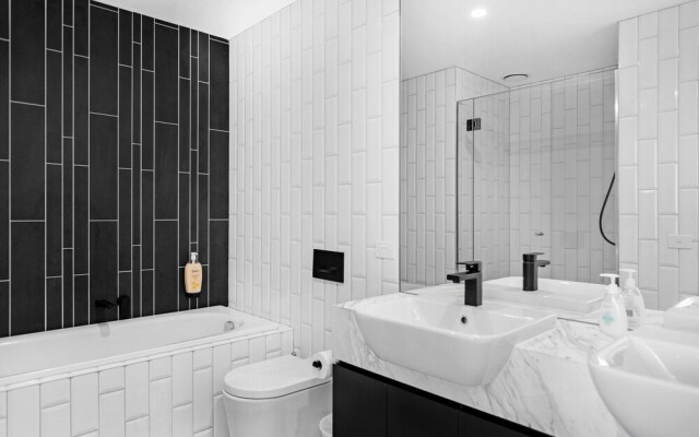 Roomerang at Panorama Apartments 3