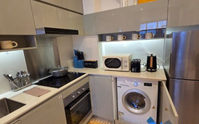 Lucentia|Springtime 1BR facing KLCC| Infinity pool – Kitchen – Kuala Lumpur