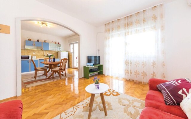 Amazing Home in Kastel Kambelovac With Wifi and 1 Bedrooms