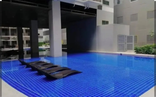 S-Residence tower 1 Staycation Near Moa