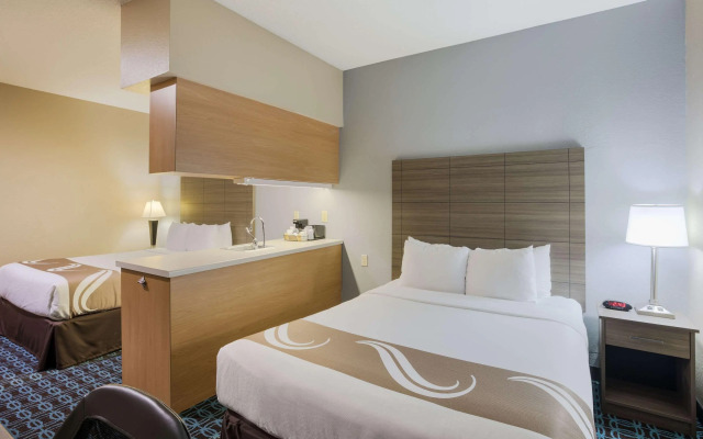 Sonesta Essential Hotels & Suites Kansas City/Blue Springs