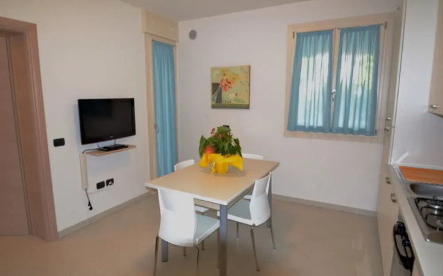 Bright Apartment Surrounded by Greenery - Beahost