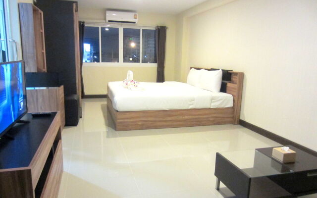 Life Grand Hotel