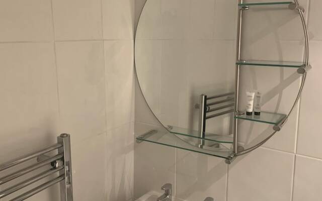 The Halfway House Pub and Kitchen