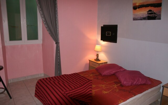 Apartment With 2 Bedrooms in Grospierres, With Wonderful Mountain View