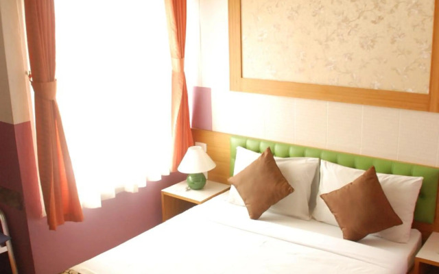 Ratchada 17 Place