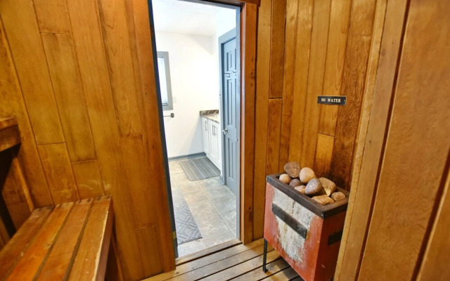 163 Tyrolean Rustic 4 bedroom chalet