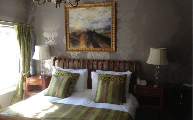 Cock Hotel Stony Stratford by Greene King Inns