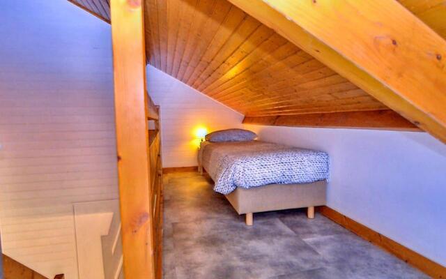 Serene Holiday Home in Cussac with Private Terrace, Barbeque