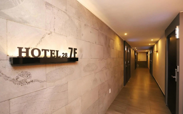 The Unique Hotel 28