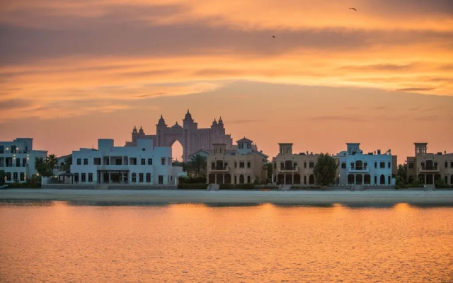 The Palm Jumeirah Villas by Dream Inn