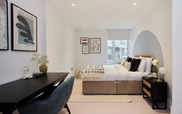 The Limehouse Cut Place - Spacious 2bdr Flat With Balcony