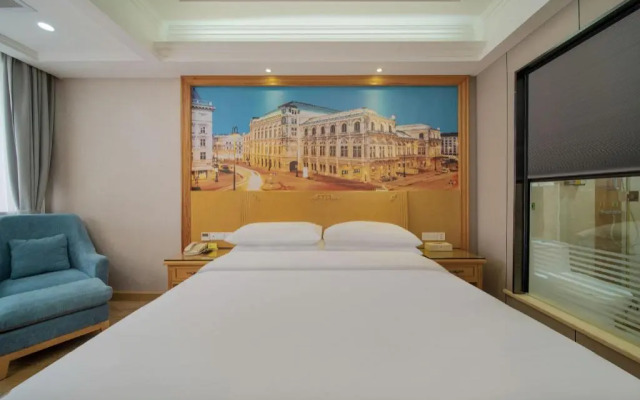Vienna Hotel (Shenzhen Tianbao Road)