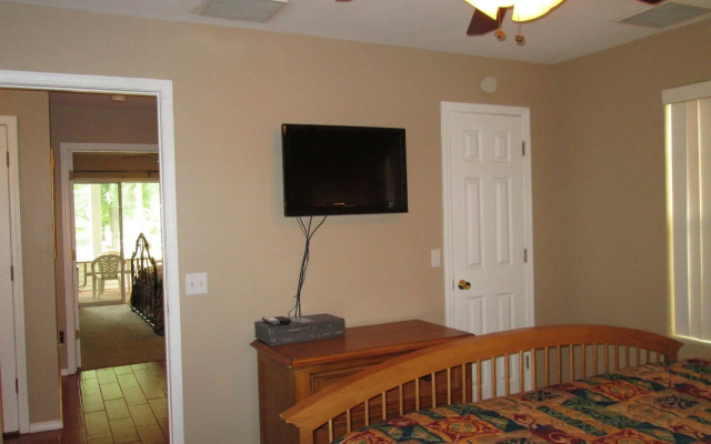 Golf 2 Screen Porches-View-Pointe Royale