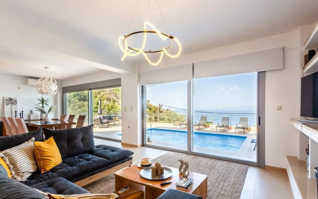 Aigli Luxury Villa - Panoramic Seaview Retreat