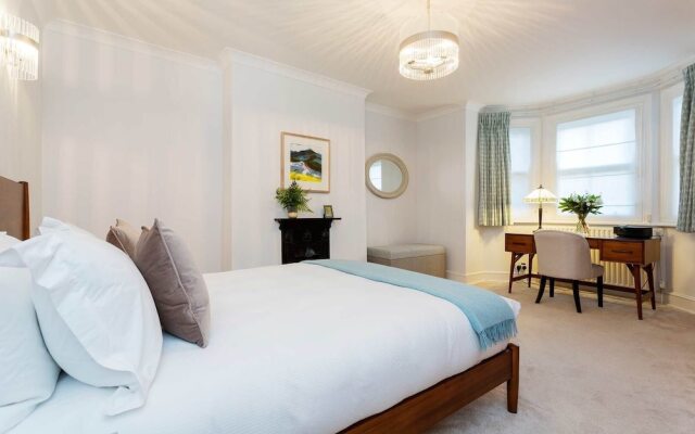 Peaceful in Wimbledon