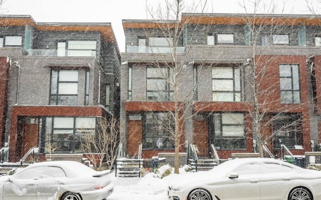 Luxury 4BR Townhouse in Downtown Toronto