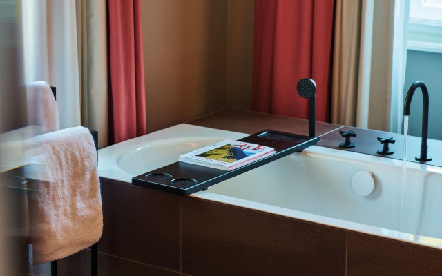 Urban Nature Bad Gastein - Badeschloss