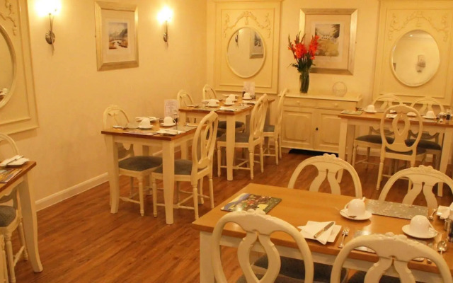 Lingwood Lodge