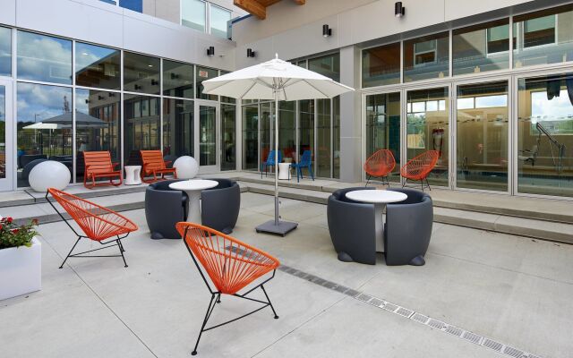 Aloft Cleveland Airport