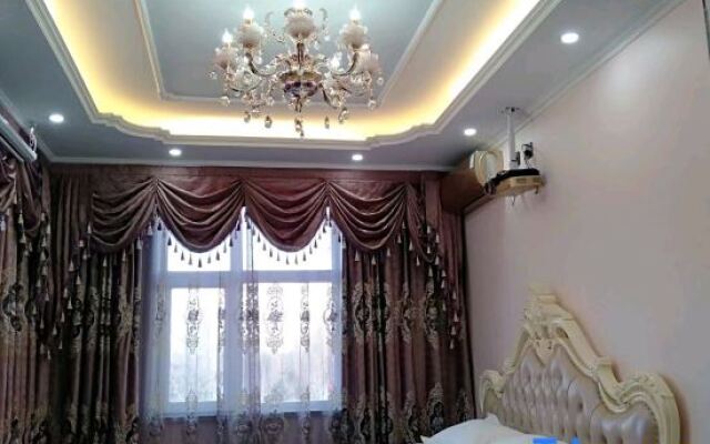 Wuchang Wei'ai Theme Hotel