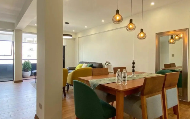 Lovely 2BR With Balcony in Miraflores