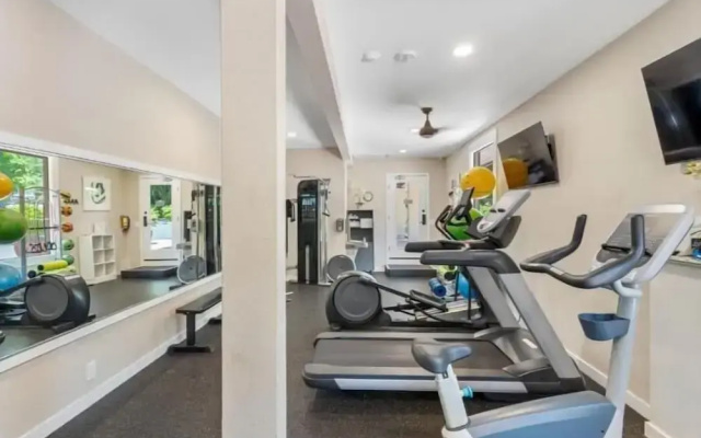 Makena Surf, #g-101 2 Bedroom Condo by RedAwning