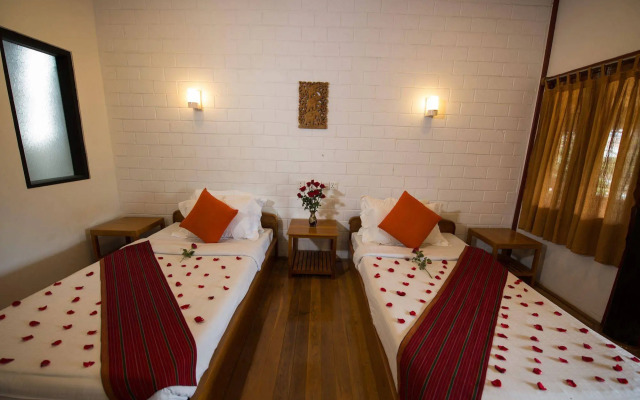 Teak Wood Hotel