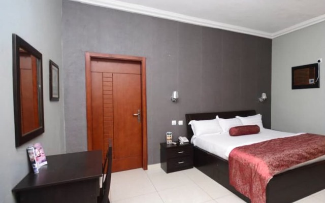 Prenox Hotel and Suites