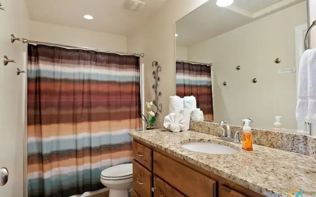 Canyon Oasis 4 Bedroom Apts