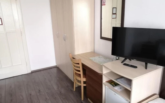 Rooms Lara