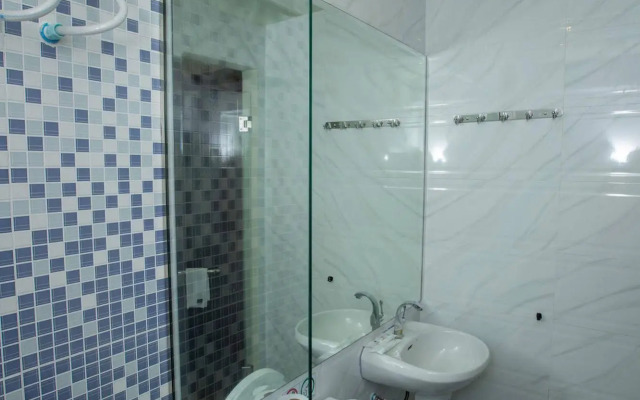 Precious House Guesthouse