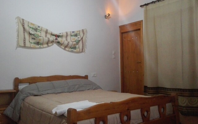 Sfirakis Traditional House