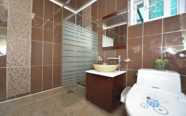 Geojedo Birds Hill Pension